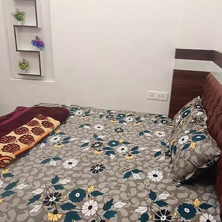 Chhata Goenka Home Stay Barsana מראה חיצוני תמונה
