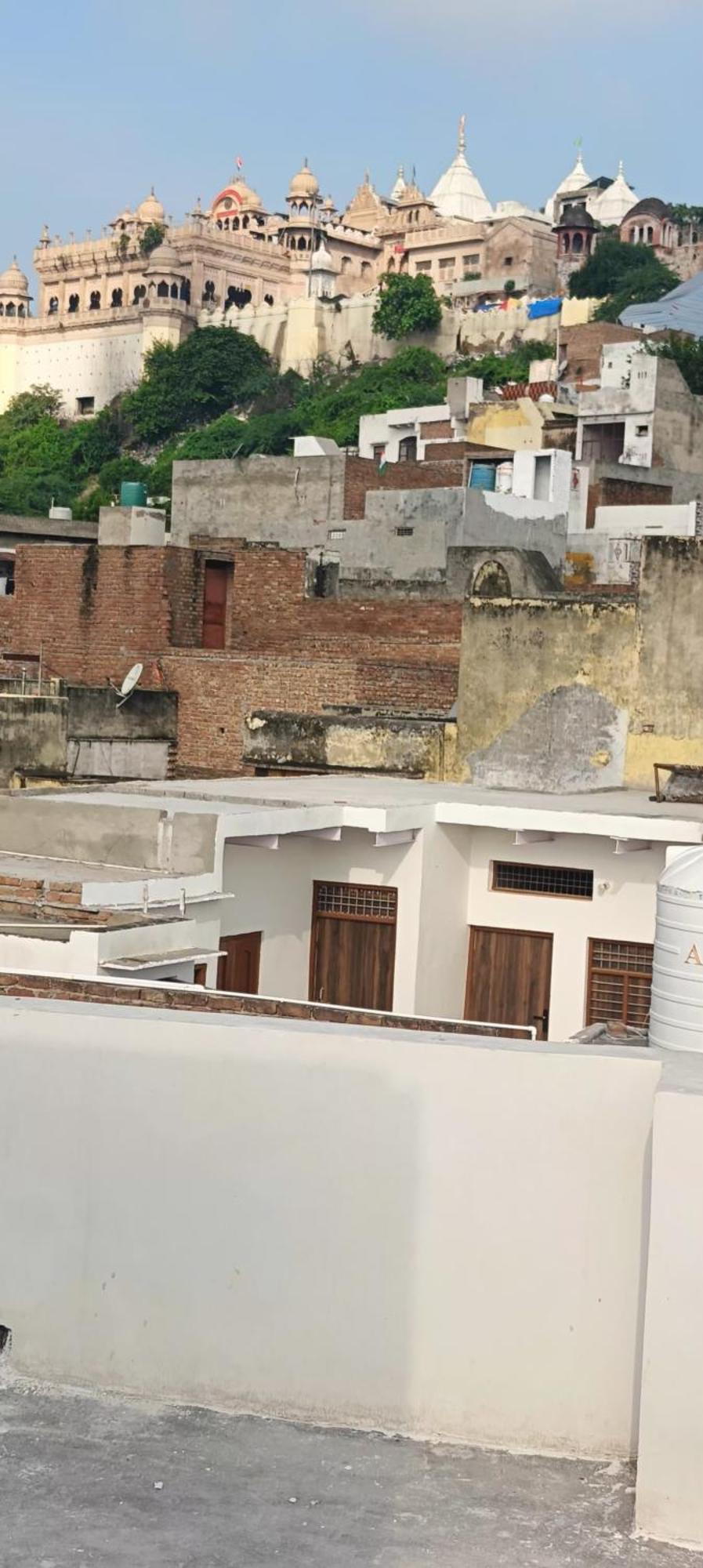 Chhata Goenka Home Stay Barsana מראה חיצוני תמונה