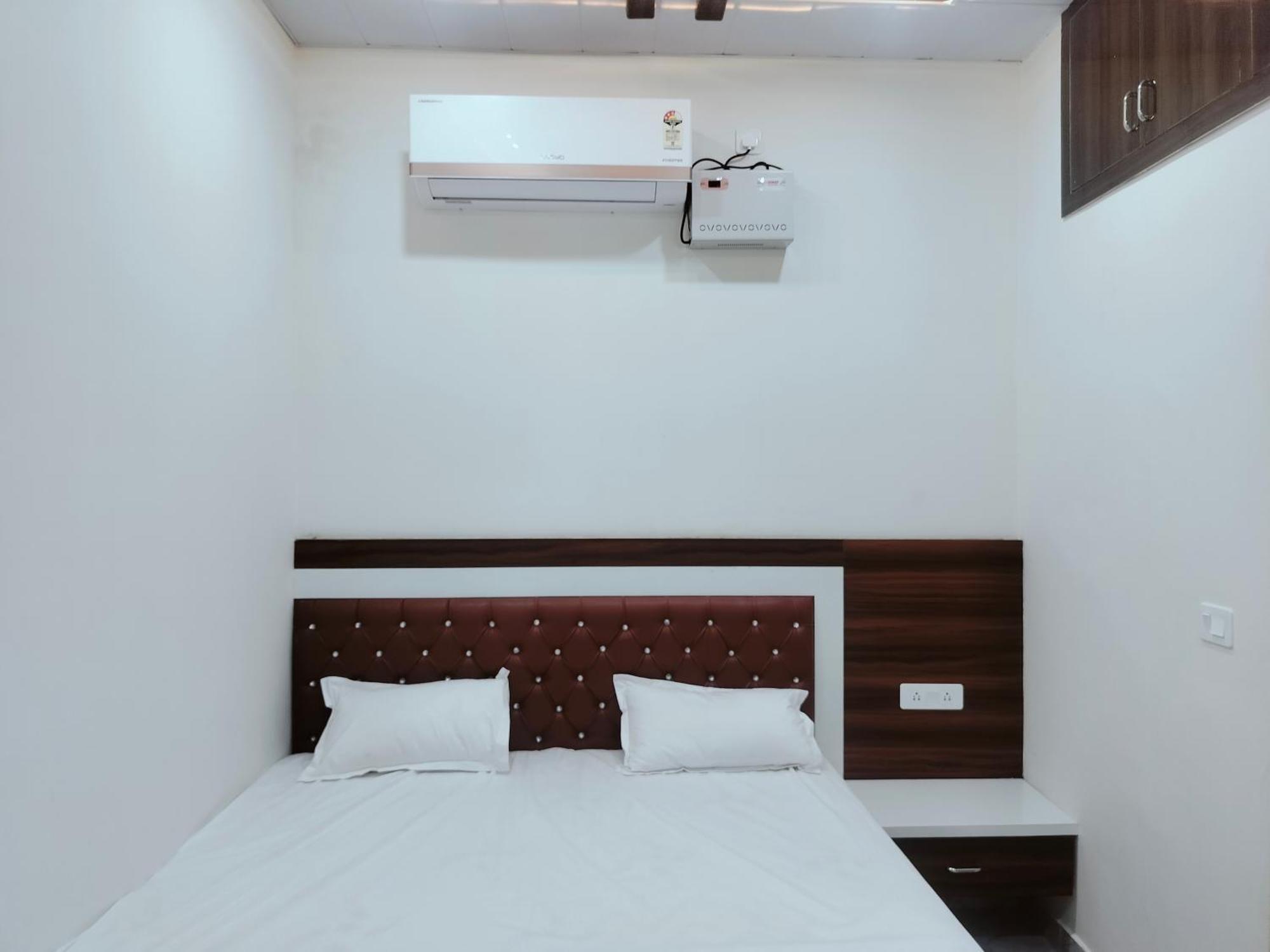 Chhata Goenka Home Stay Barsana מראה חיצוני תמונה